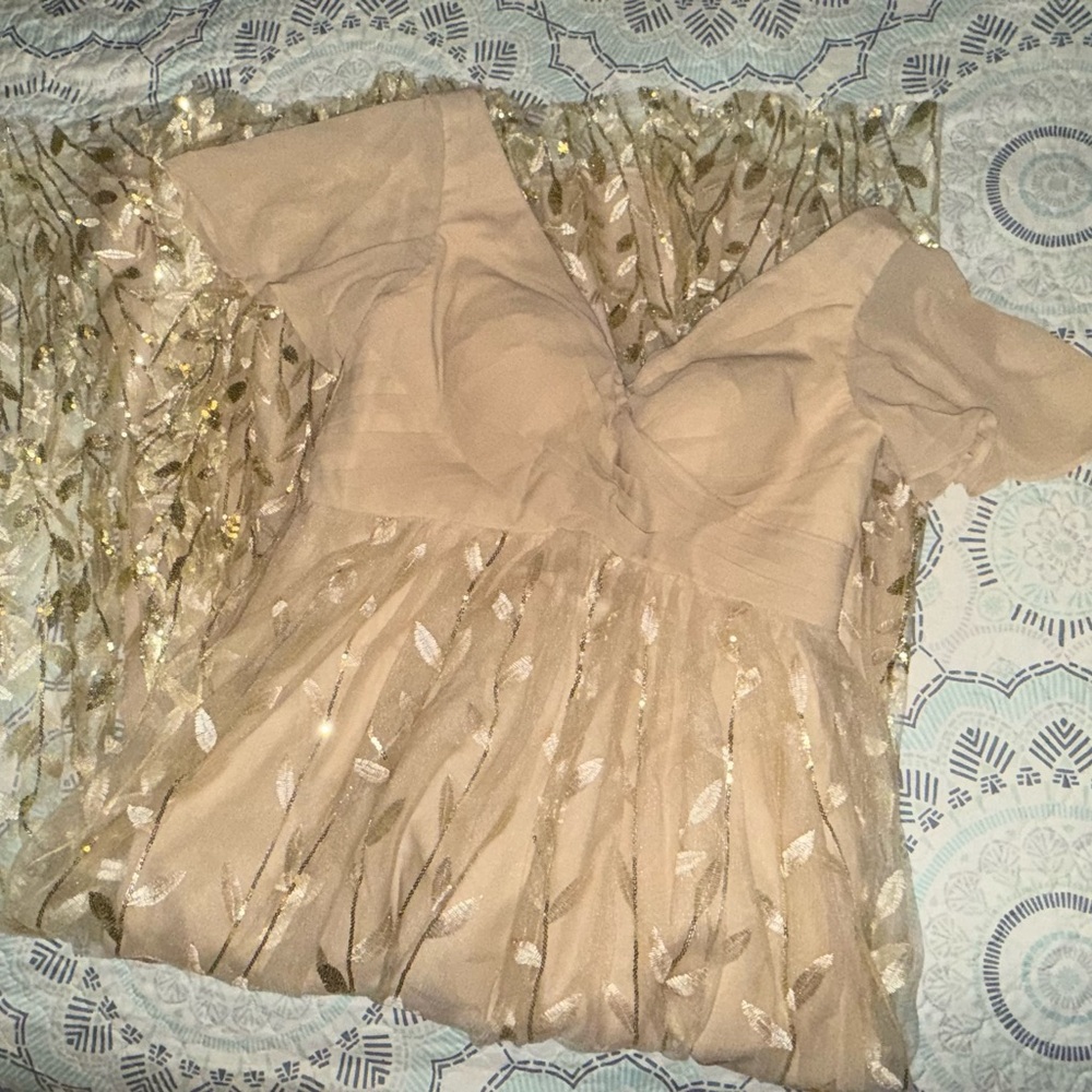 Elegant Women's Wedding Dress in Champagne with Leaf Embroidery